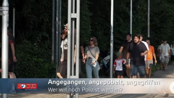 Angegangen, angepöbelt, angegriffen - Wer will noch Polizist werden?