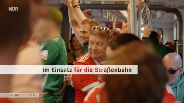 Im Einsatz für die Straßenbahn