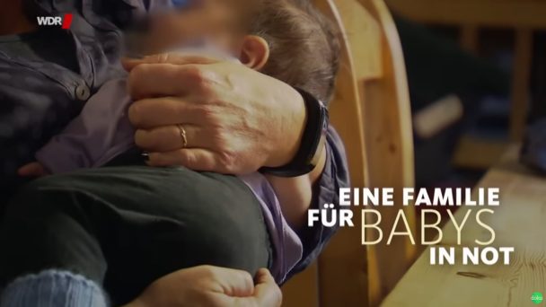 Mama auf Zeit - Eine Familie für Babys in Not